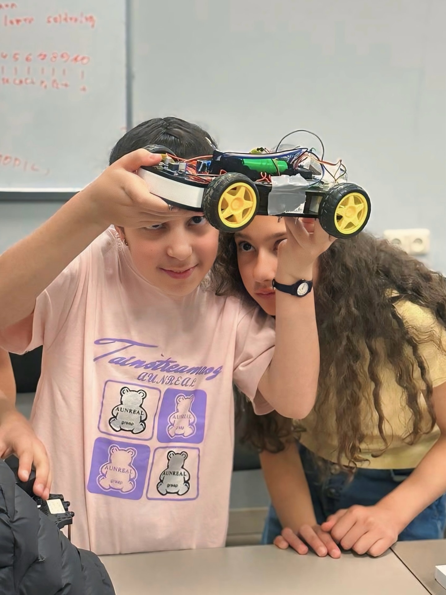 Students from Ashtarak Technological School Visited CSIE