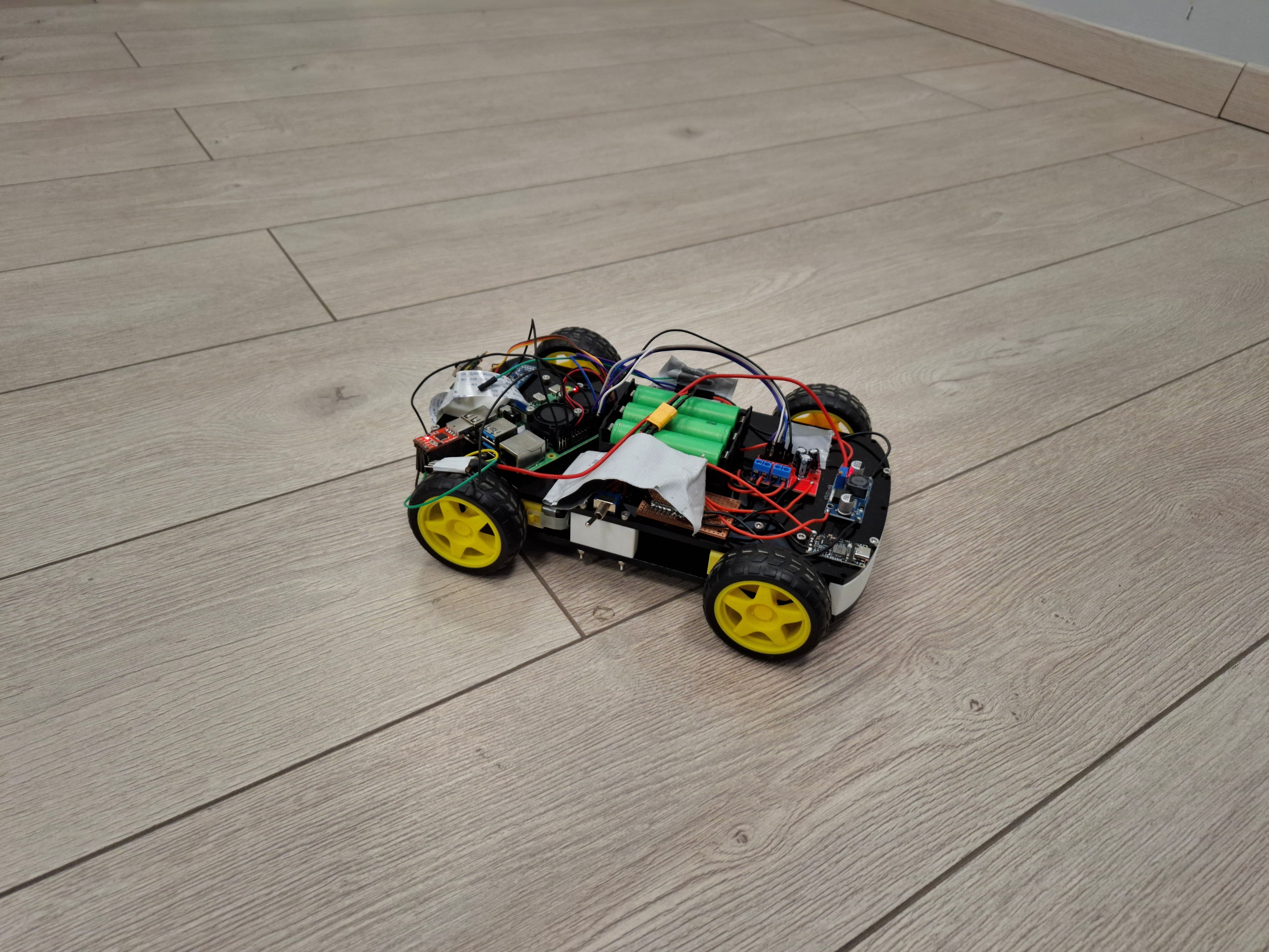 Development of a Wheeled Robotic Platform Based on Arduino and Raspberry Pi